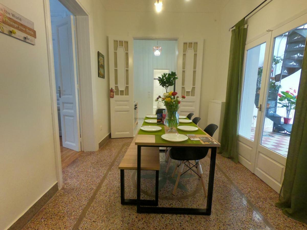 Neoclassical House With Unique Athenian Yard Dış mekan fotoğraf